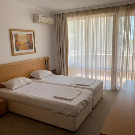 Kalina Private In Emerald Resort, Appartement Ravda